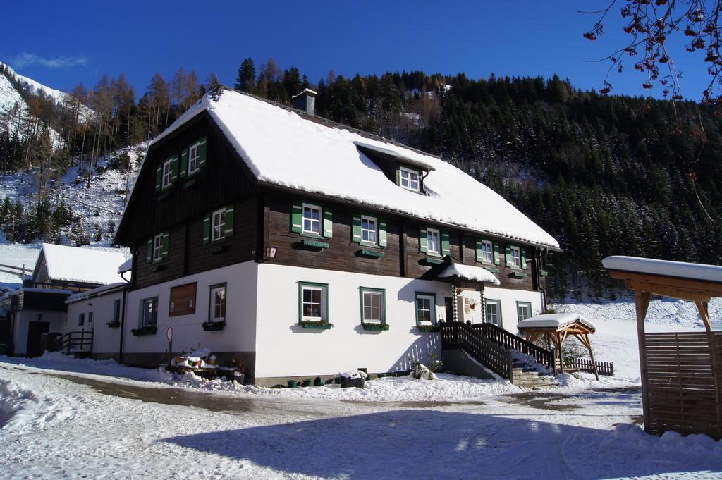 Der Perweinhof Apartment *